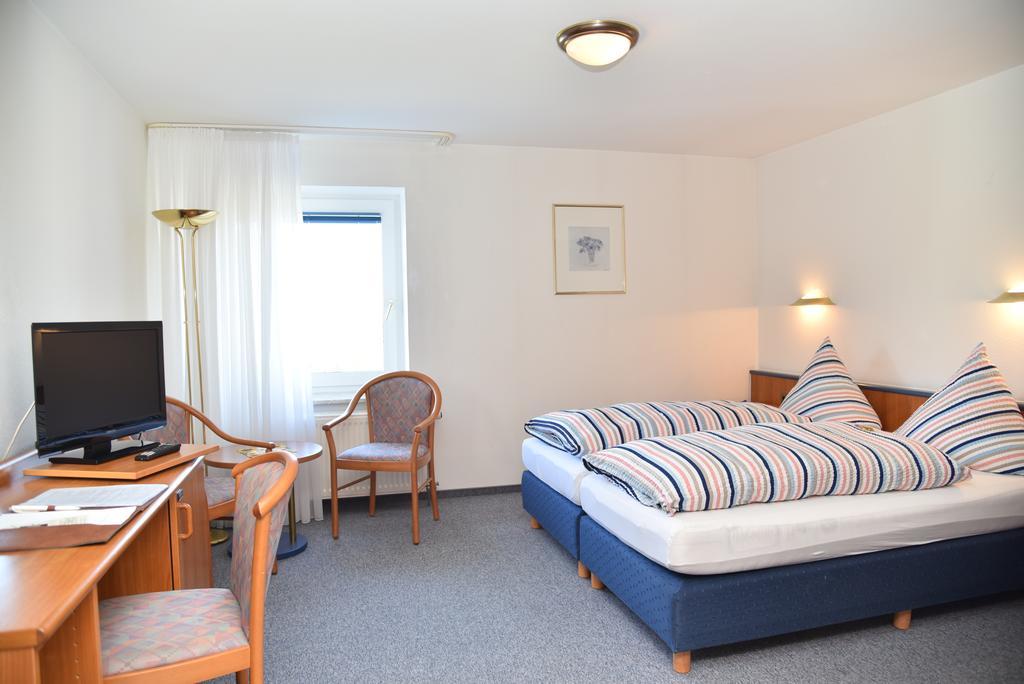 Hotel An Der Alten Porzelline Neuhaus am Rennweg Kamer foto